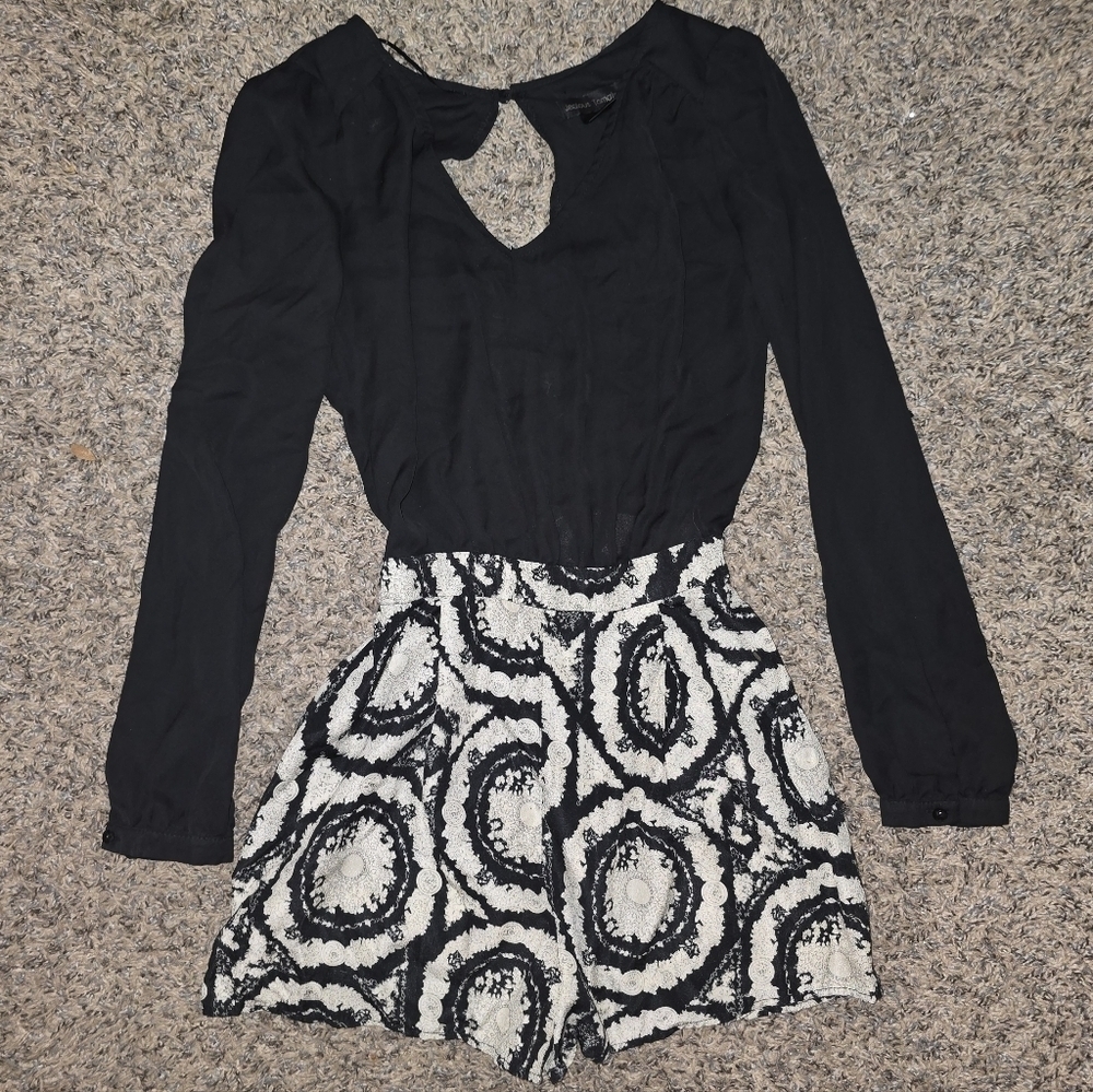 Black Keyhole Long Sleeve Romper With Embroidered White Shorts S